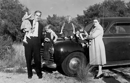 1940 - Leonard's Photo
