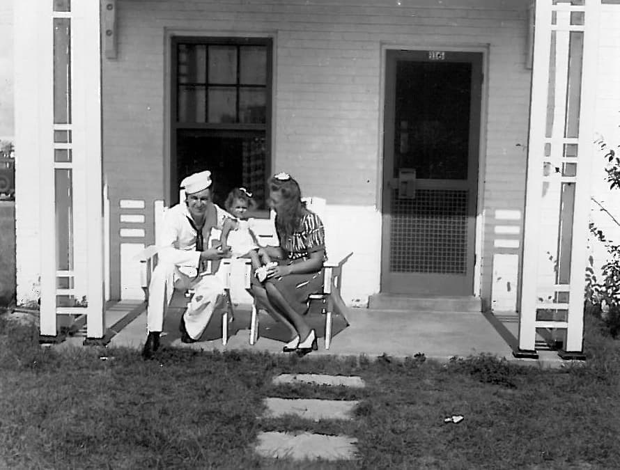 1944 - Leonard's Photo